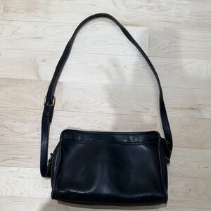 Vintage coach leather crossbody bag